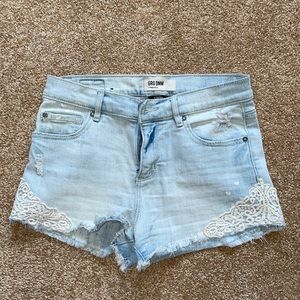 Lace Design Denim Shorts